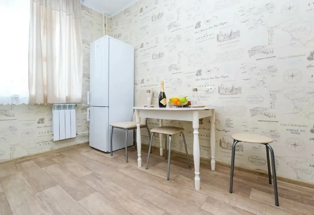 Уютная квартира рядом с ТРК Семья