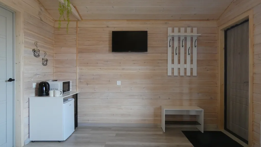 Уютный четырёхместный Домик с двухспальной кроватью