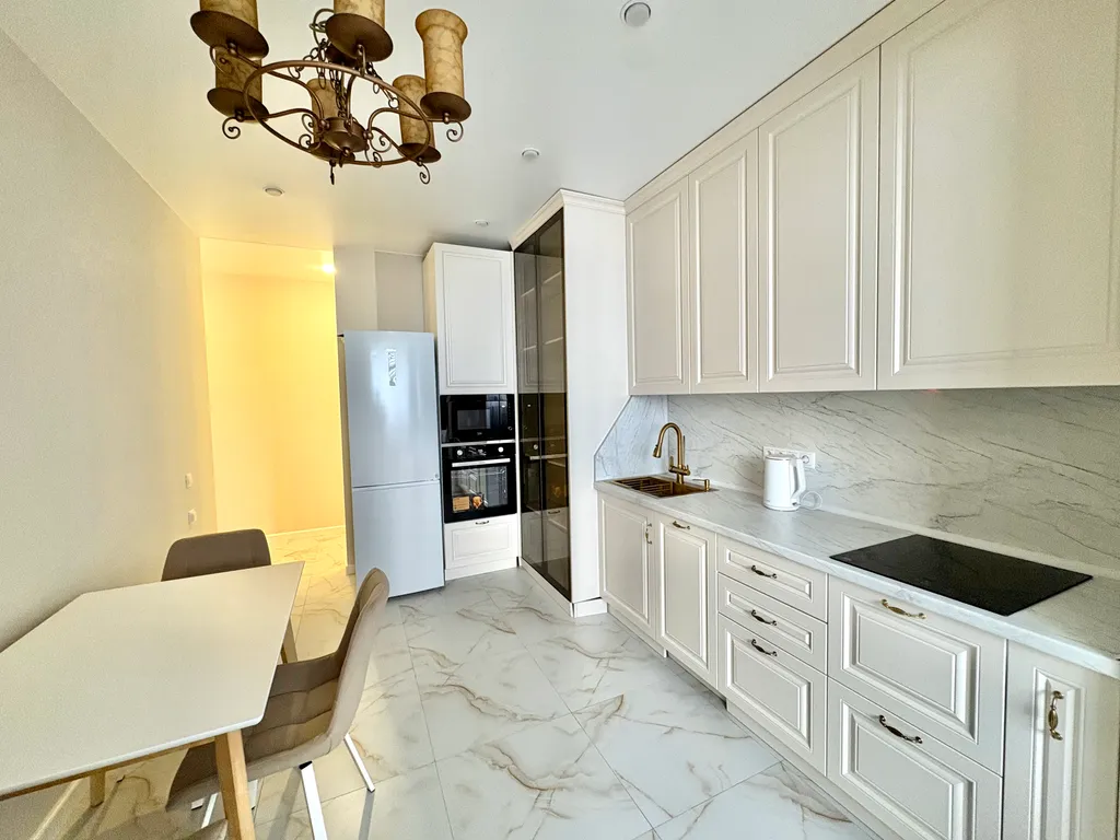 Шикарная новая евротрехкомнатная квартира с парковкой