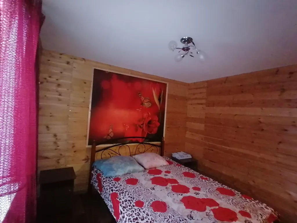 Коттедж в Красном стиле