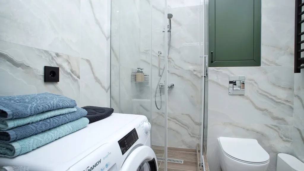 Панорамный апартамент с балконом, центр, лучшая локация