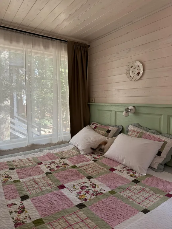 Коттедж Левый домик — Архыз