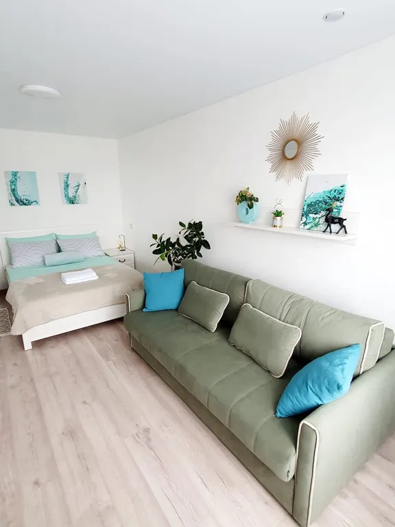 Светлая уютная квартира с красивым видом на закат