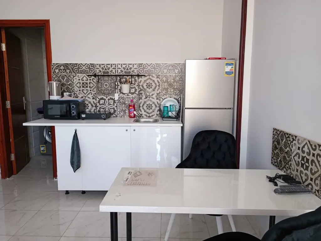 Квартира-студия с собственной террасой в 500м от моря