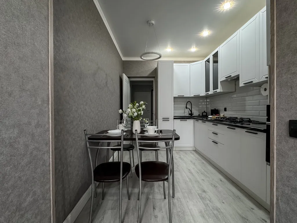 3-комнатная квартира, 15 минут до центра