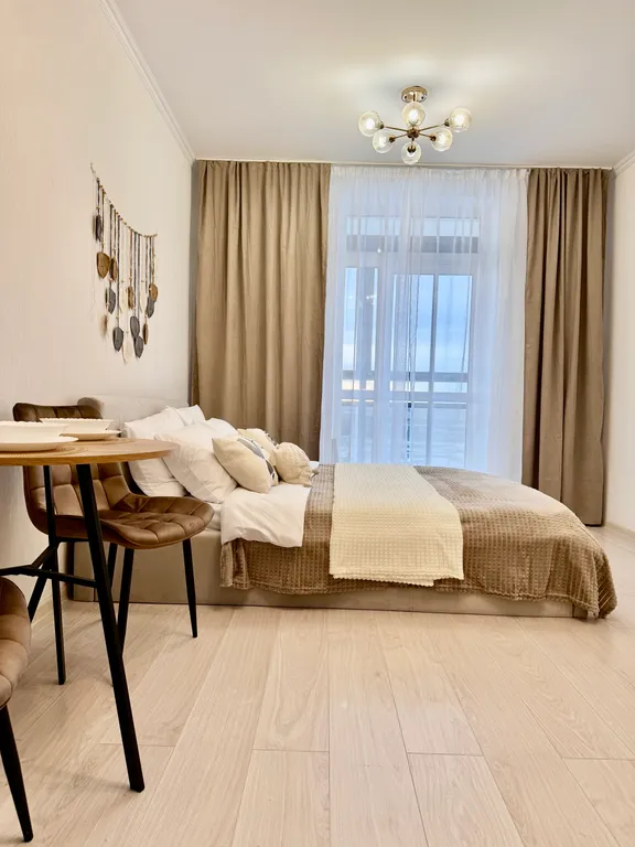 Студия с лоджией и красивым видом