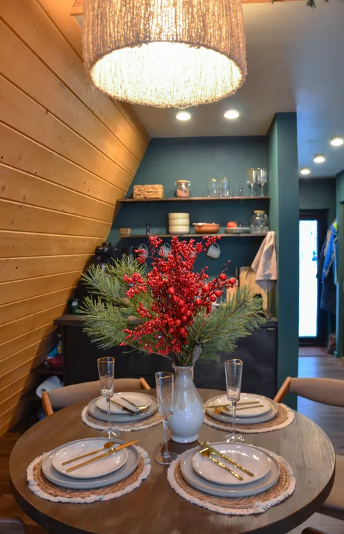 Уютный дом в сосновом лесу