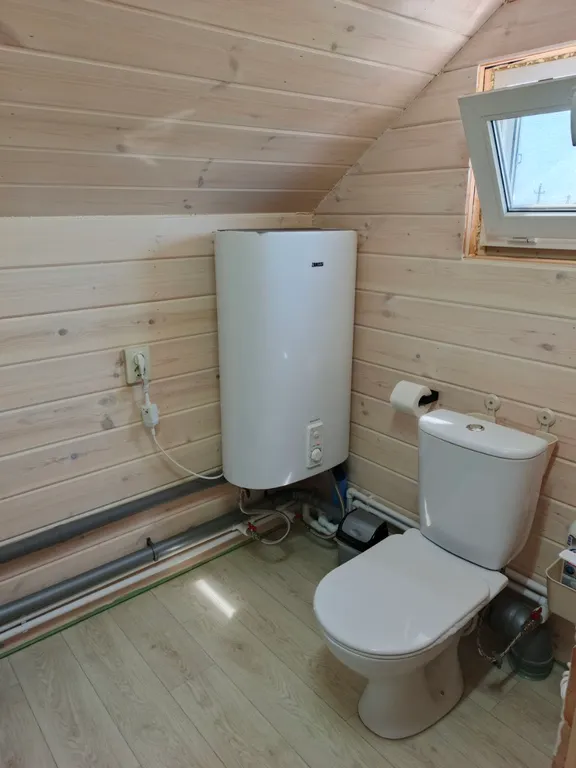 Дом с большим бассейном с видом на море