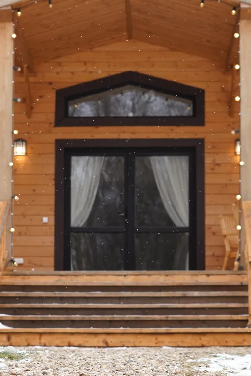 Уютный дом в природном окружении с развитой инфраструктурой