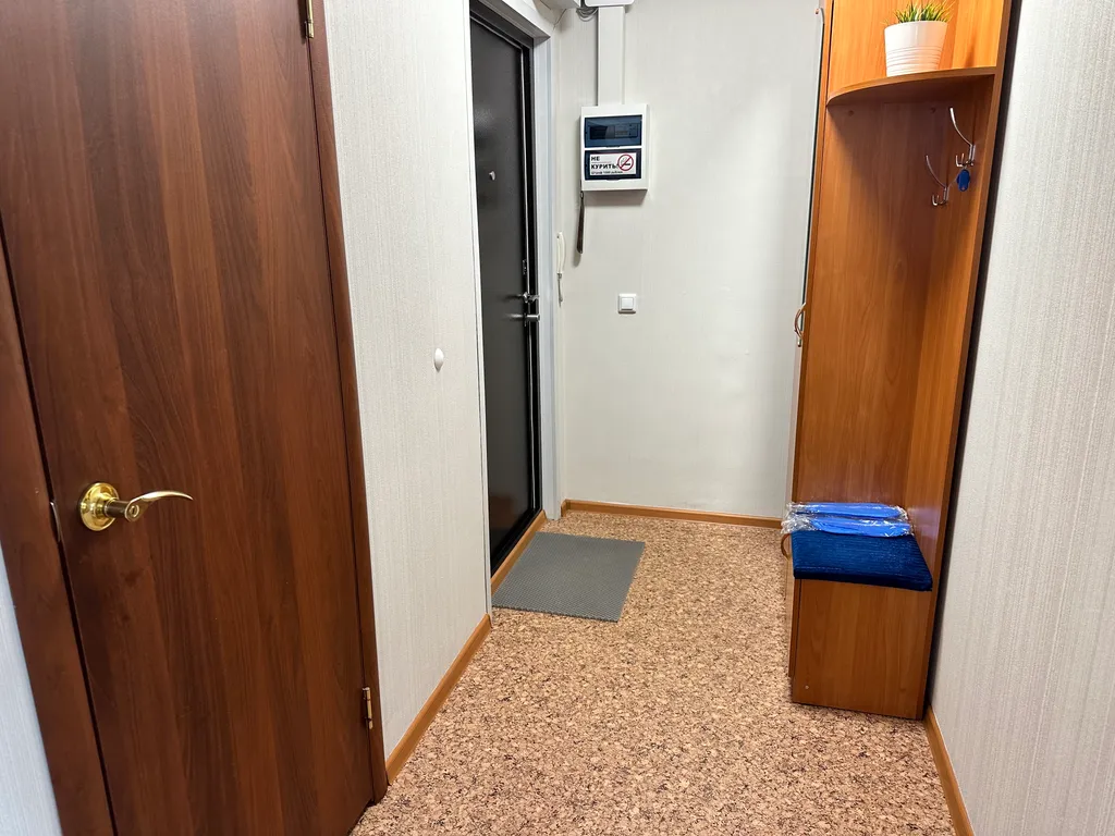 "В Гости!" на Строителей 90Б (1к квартира рядом с Кузнецким льдом)