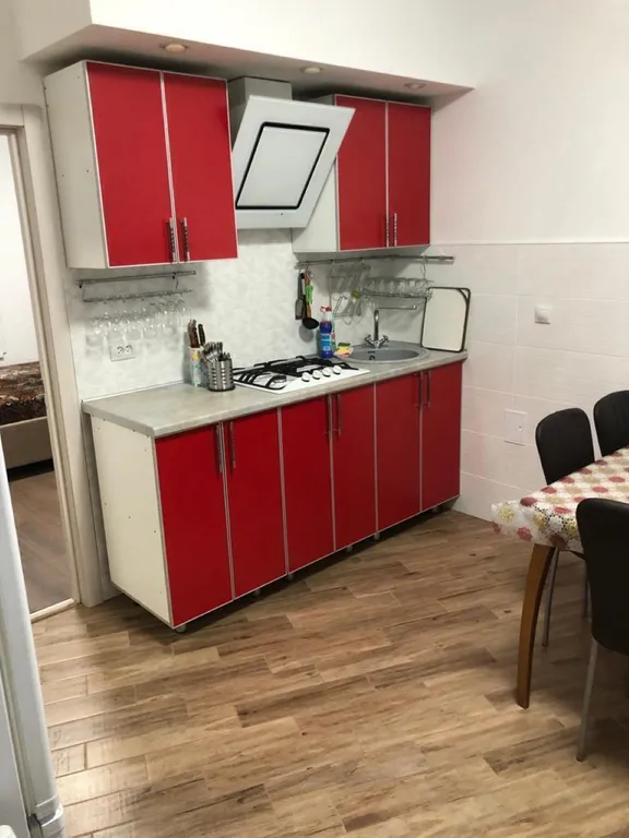 Трёхкомнатная квартира в районе центрального рынка