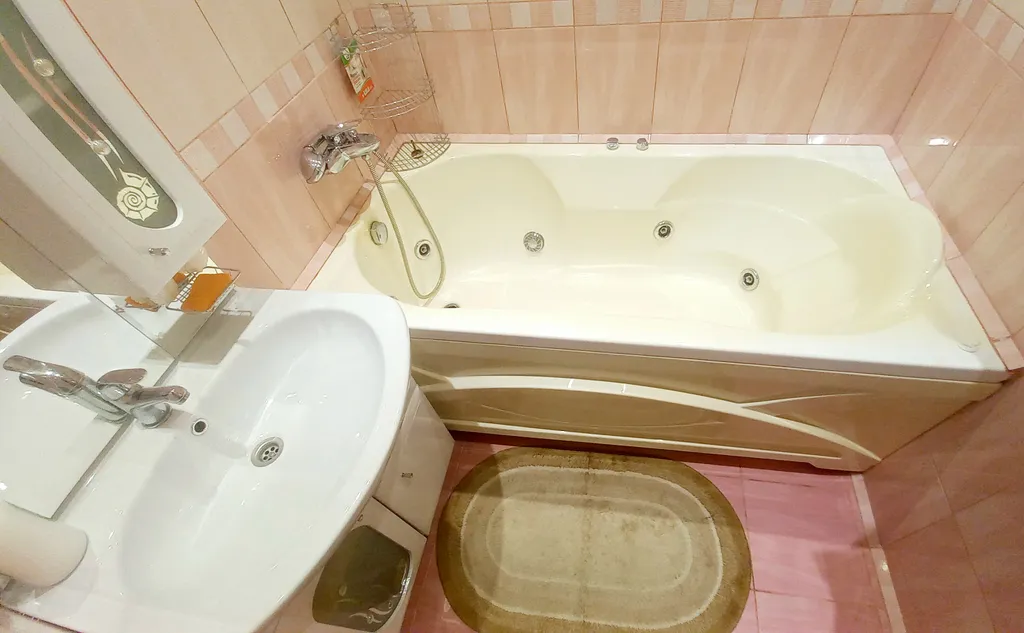 Новая квартира с АОГВ и джакузи