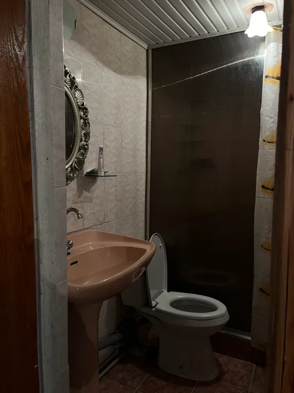 Коттедж Гостевой домик, с отдельным входом, в самом центре города Сухум. — Сухум