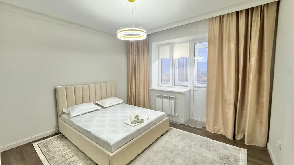 Новая светлая 3-комнатная квартира в ЖК — аренда посуточно в Атырау