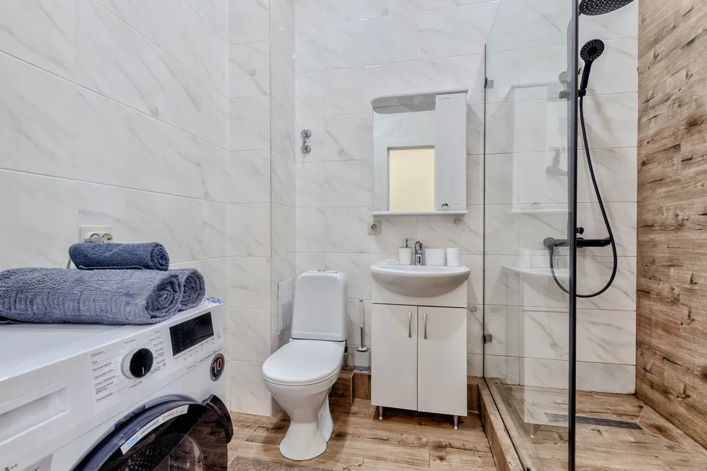 Уютная однокомнатная с видом на город возле набережной в Астане