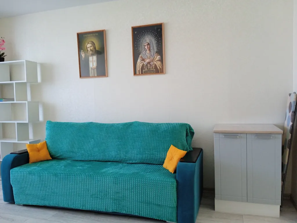 Просторная студия рядом с монастырем в новом доме