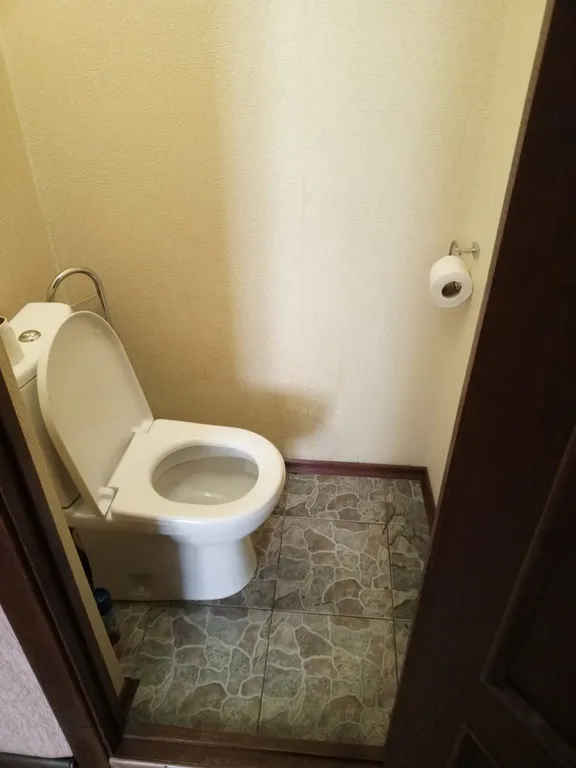 Чистая уютная с высокими потолками квартира