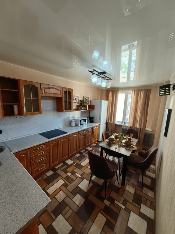 Просторная квартира у ЖД Вокзала, трёхкомнатная