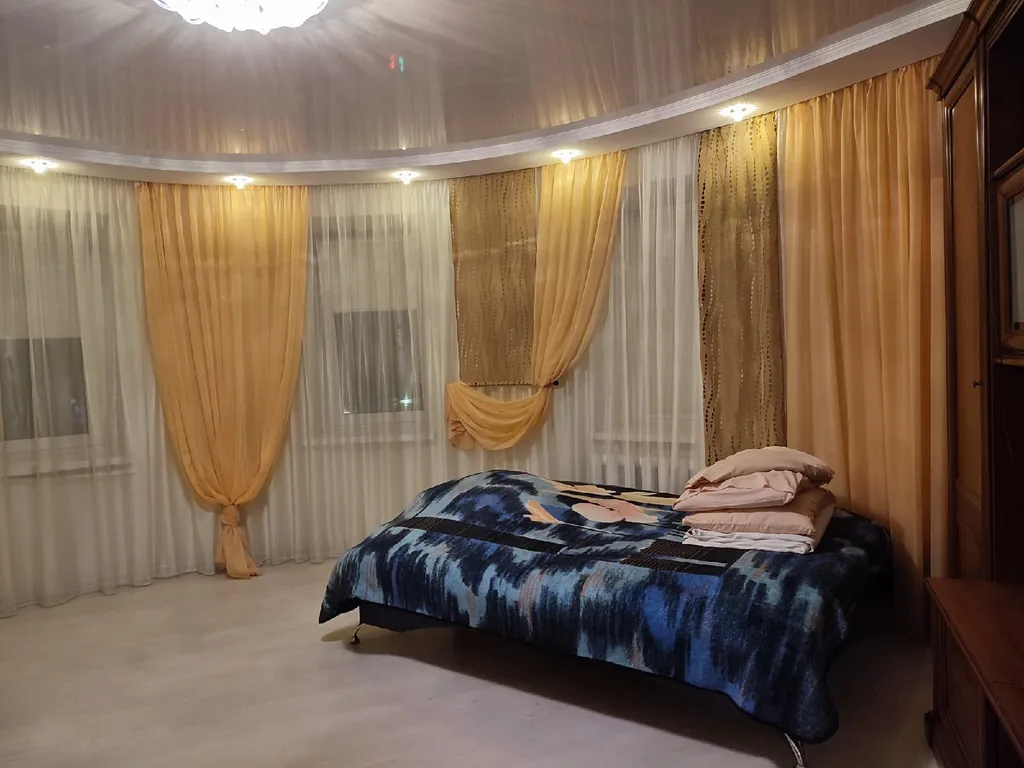 Просторная двушка с полукруглой комнатой