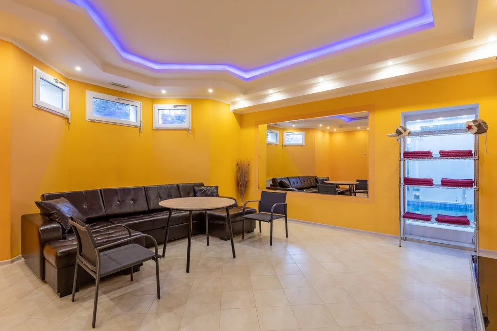 Коттедж с бассейном