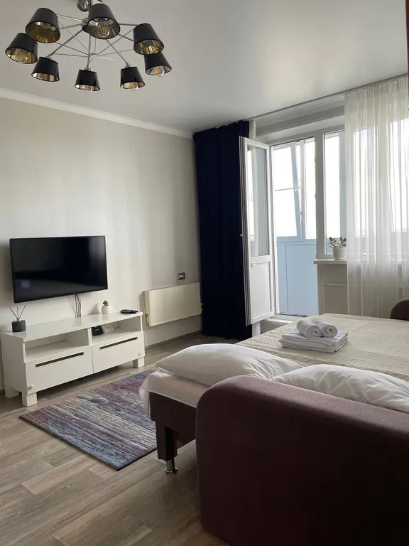 Уютная квартира с красивым видом из окна — аренда посуточно в Нижневартовск