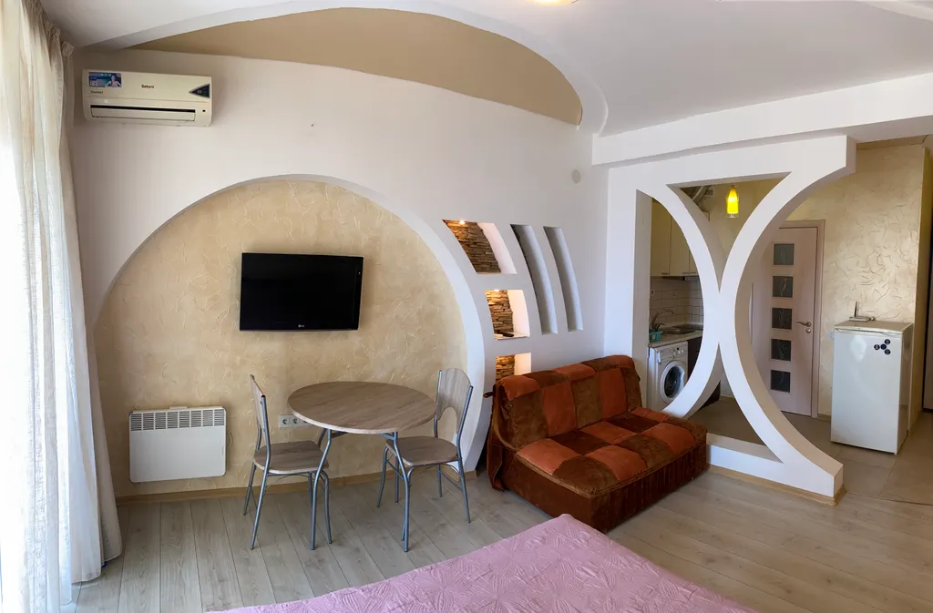 Студия с видом на море