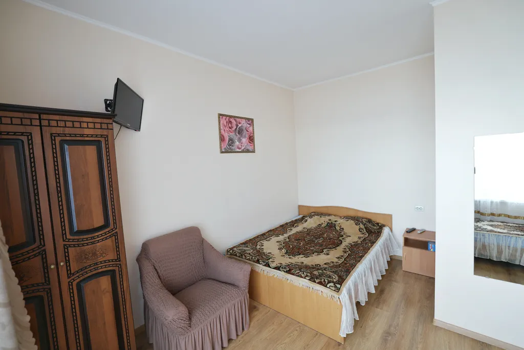 Квартира Квартира Трехместный номер с доп. местом с балконом и видом на море — Лазаревское