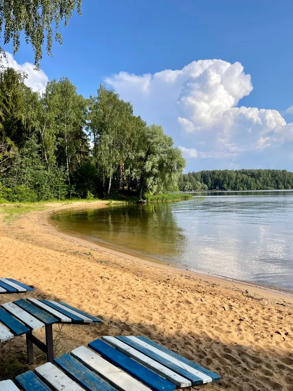 Коттедж Современный дом с баней у водохранилища — Лопотово