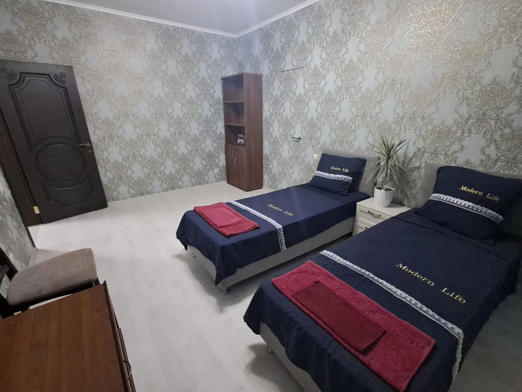 Квартира Уютная комфортабельная 3-комнатная квартира — Адлер