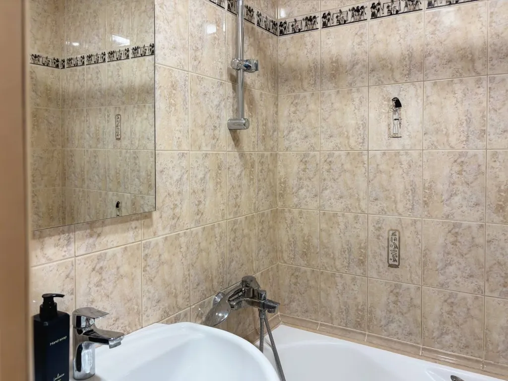 Aутeнтичная 2-комнатная квартира рядом с заводом ЧТПЗ