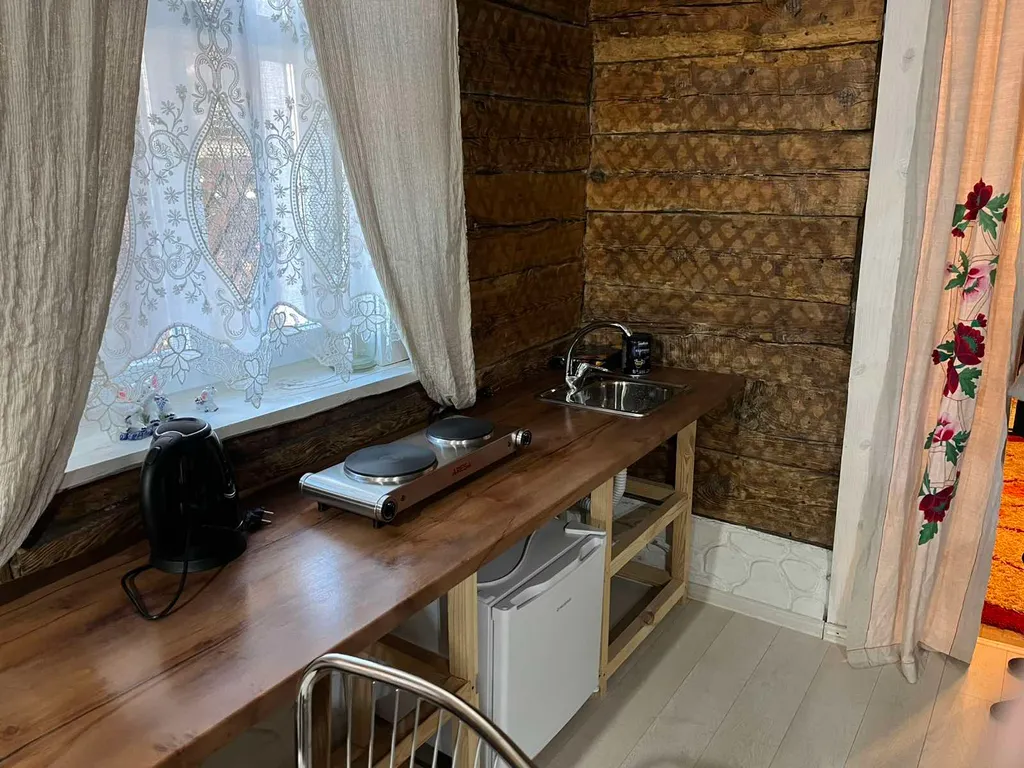 Часть дома с отдельным входом в центре города