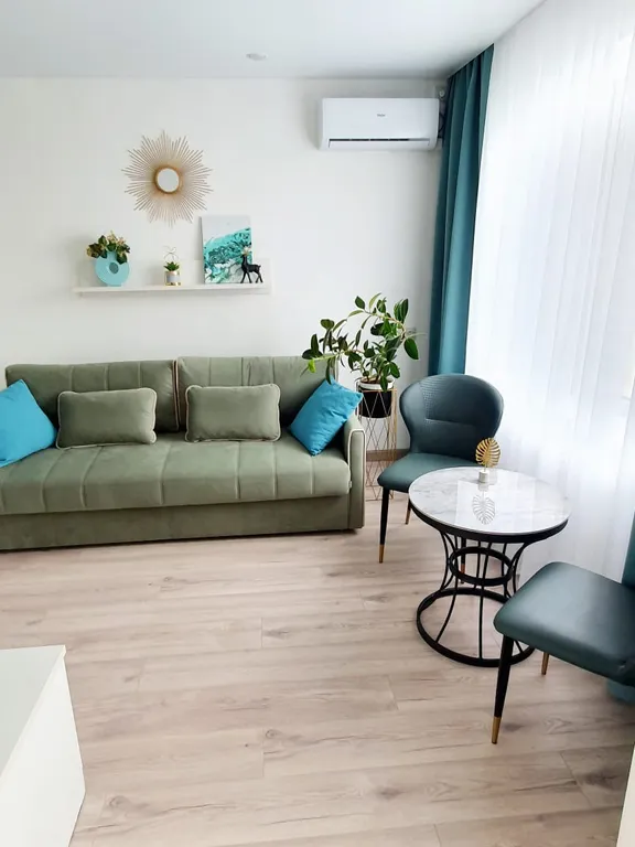 Светлая уютная квартира с красивым видом на закат