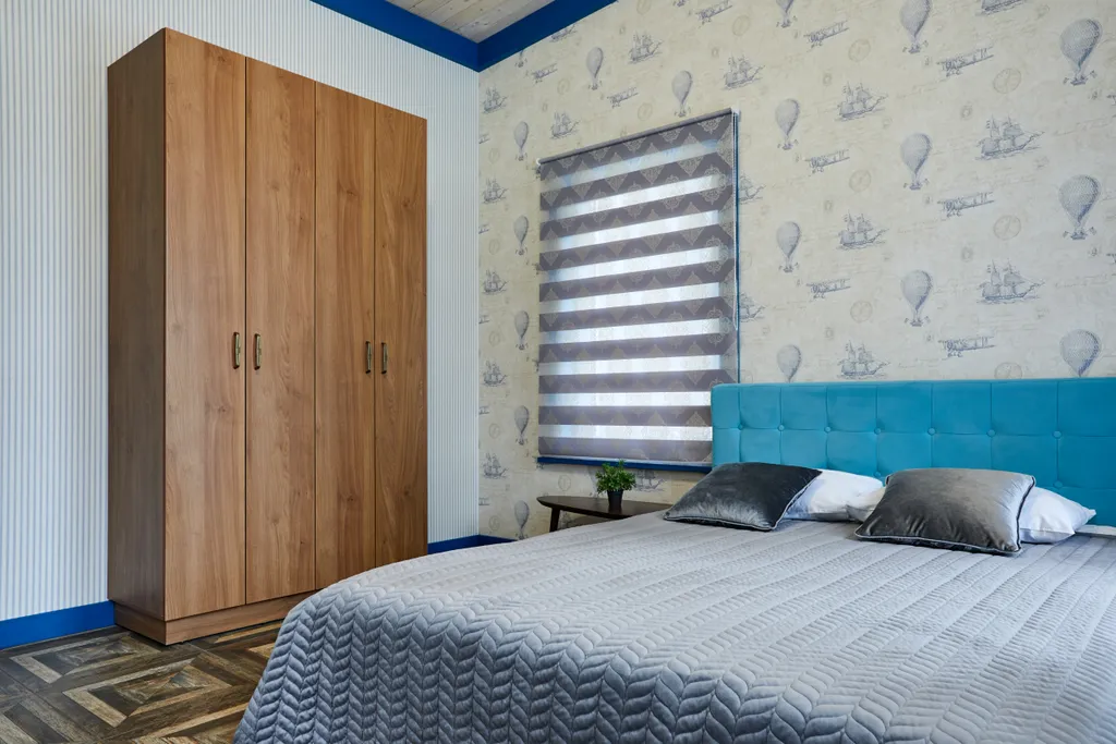 Большой коттедж с 5 спальнями, камином и террасой, Василек