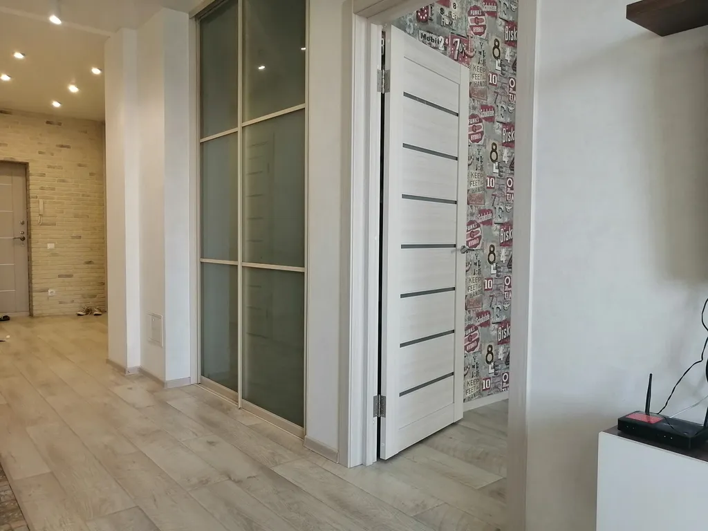 Комфортная евротрешка рядом с ТРЦ Галерея Чижова