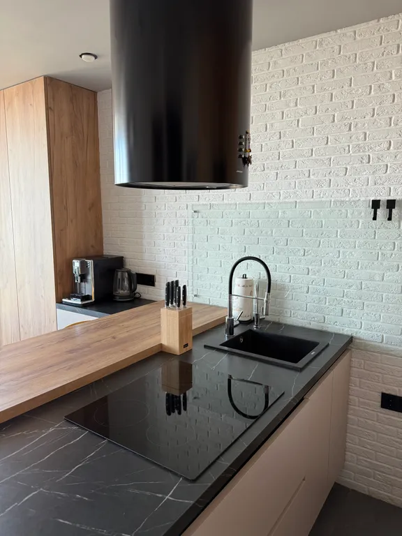 Уютная квартира с панорамными окнами