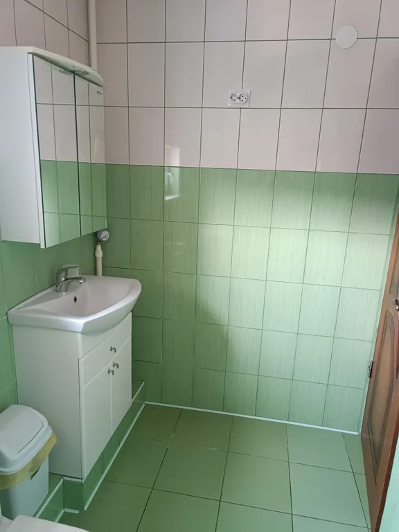 Живописное место среди гор и виноградников