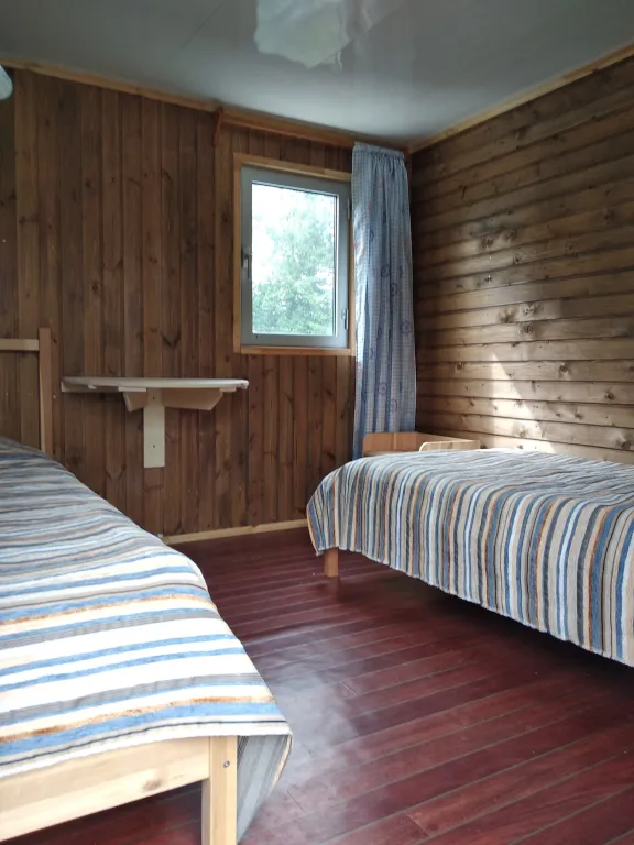 Хаусбот на Мунозере - одном из самых красивых и чистых озёр в Карелии