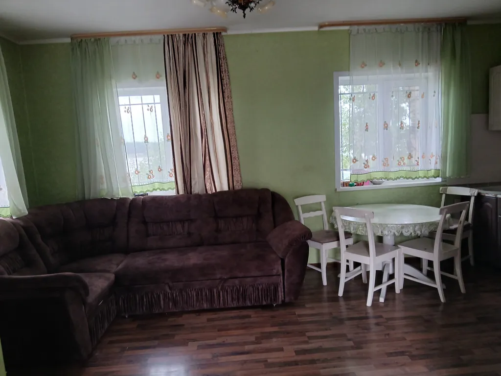 Домик у реки