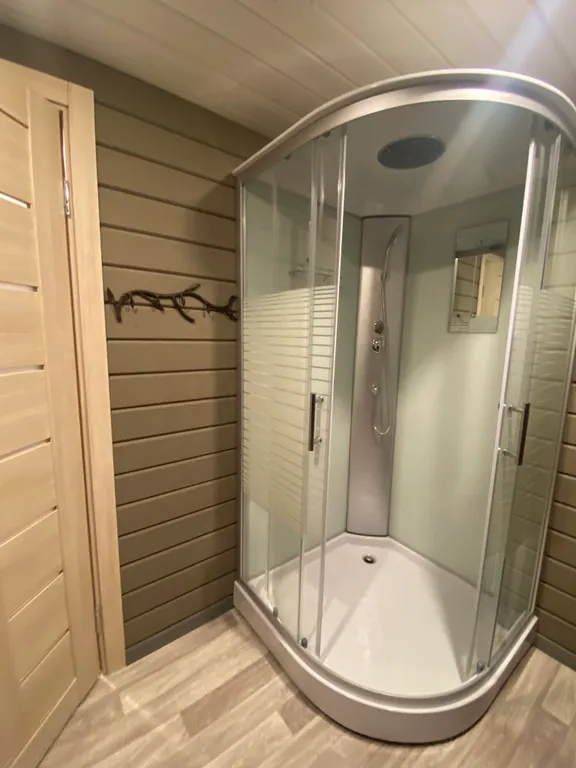 Треугольный дом