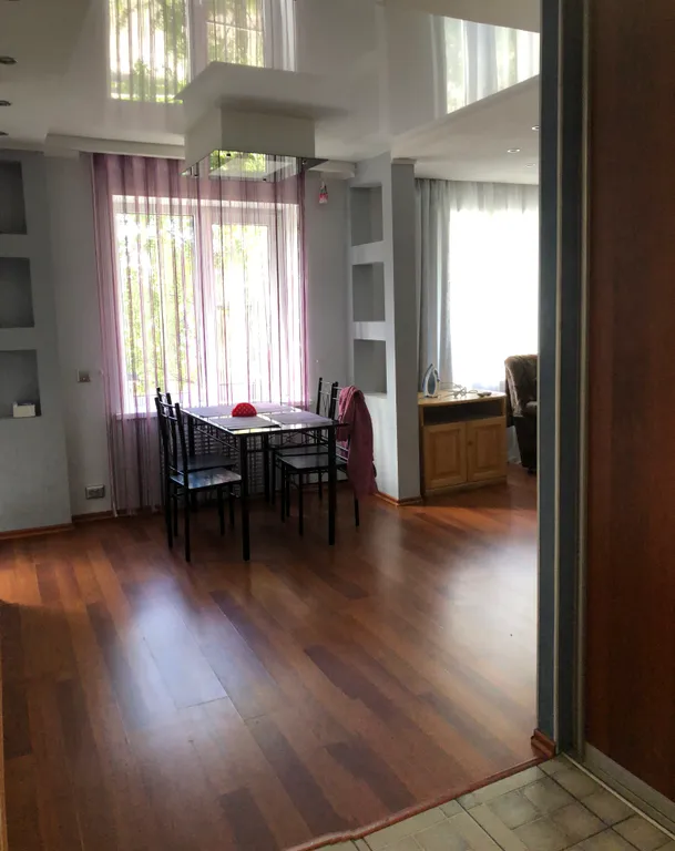 Уютная квартира в районе жд вокзала