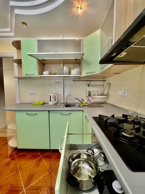 Трехкомнатная квартира в районе ТРК Столица