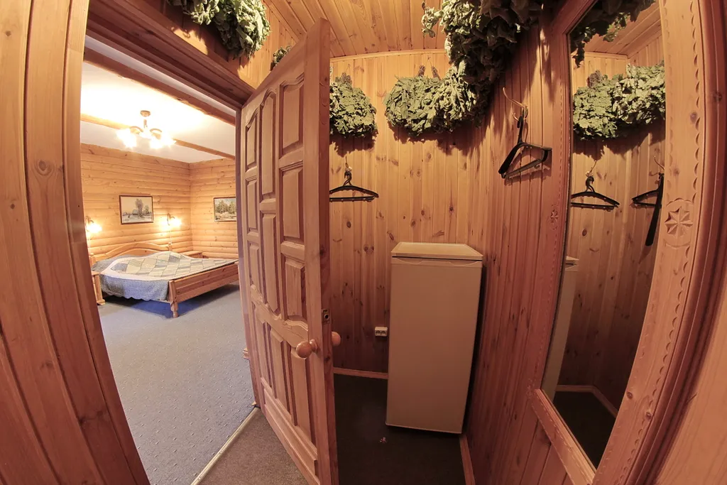 Номер полулюкс в центре города на панорамном берегу