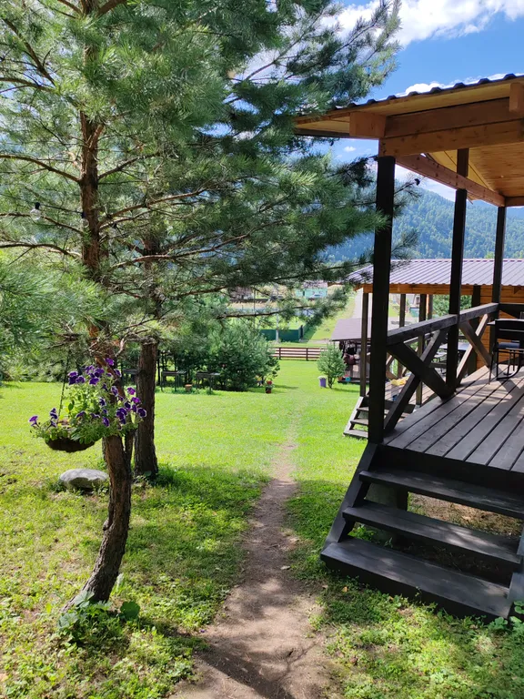 Уютный дом с видом на горы