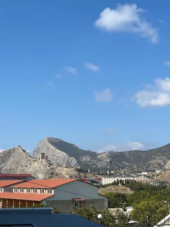 Квартира Двухкомнатный коттедж недалеко от моря — аренда посуточно в Судак