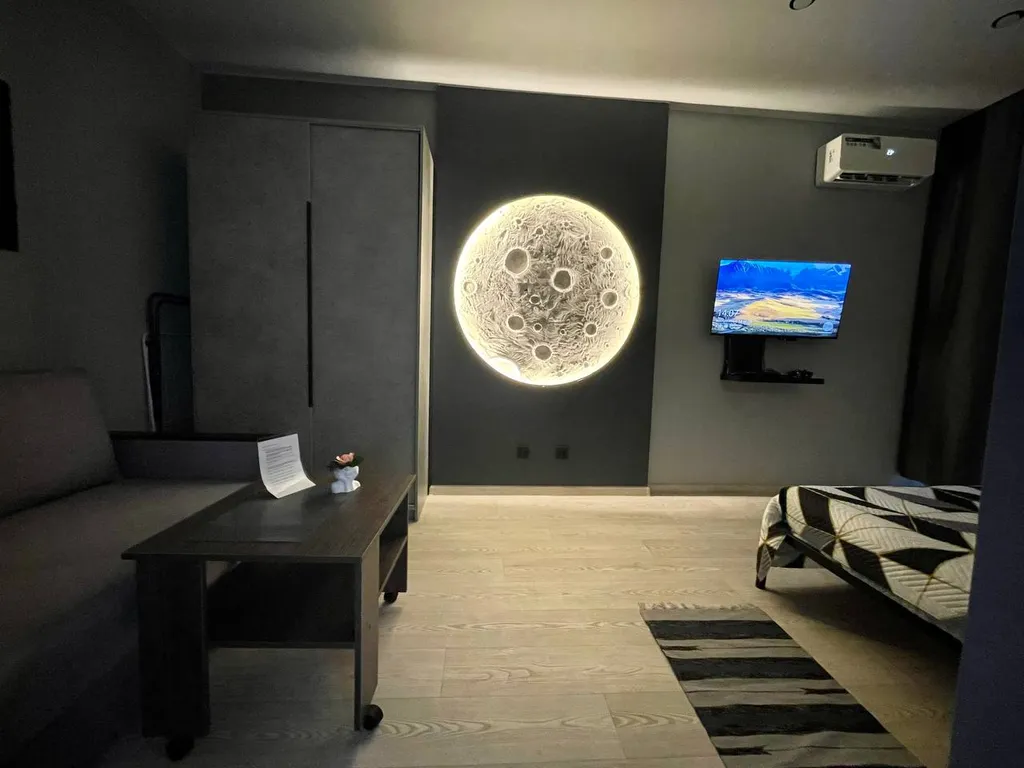 Апартаменты в стиле Космос напротив Московской площади