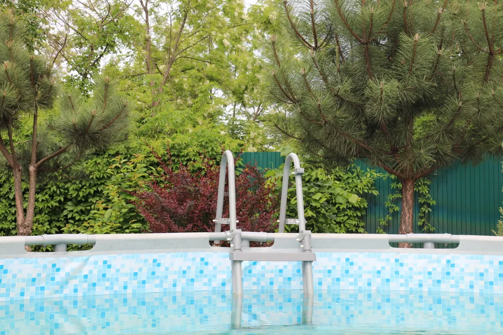 Загородный дом-шале "Pinebrook", аренда, у реки Дон. Сезонный бассейн.