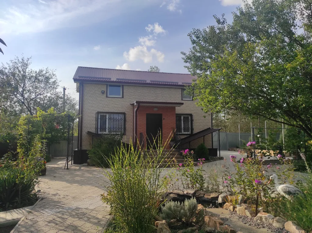 Уютный жилой дом