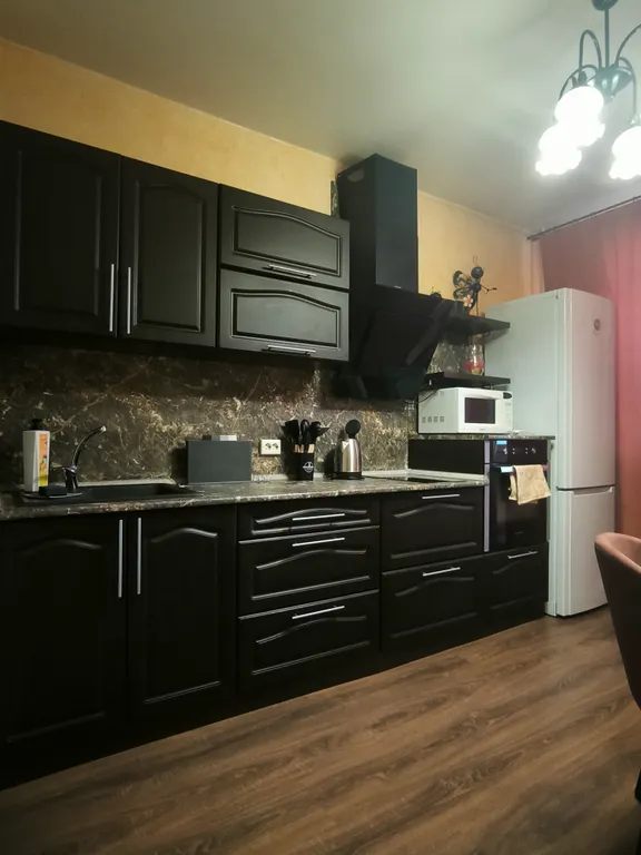 Высокий этаж, изолированные комнаты