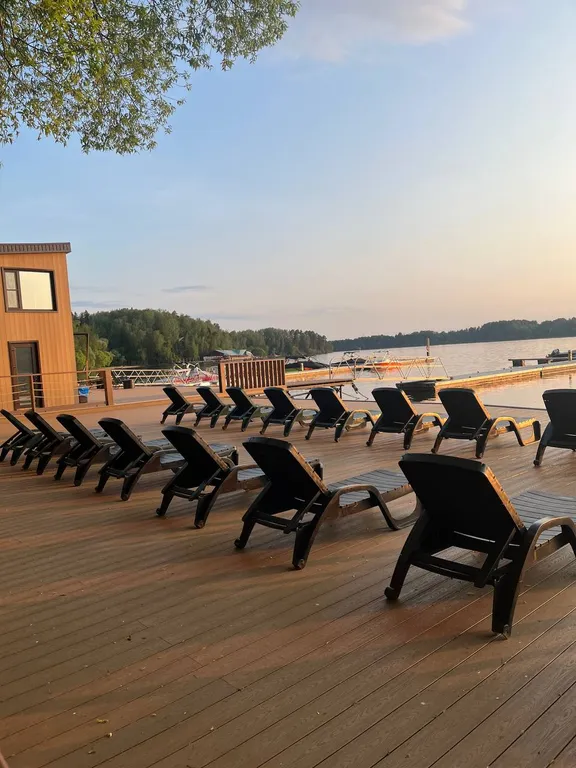 Коттедж Загородный дом у воды — Лопотово