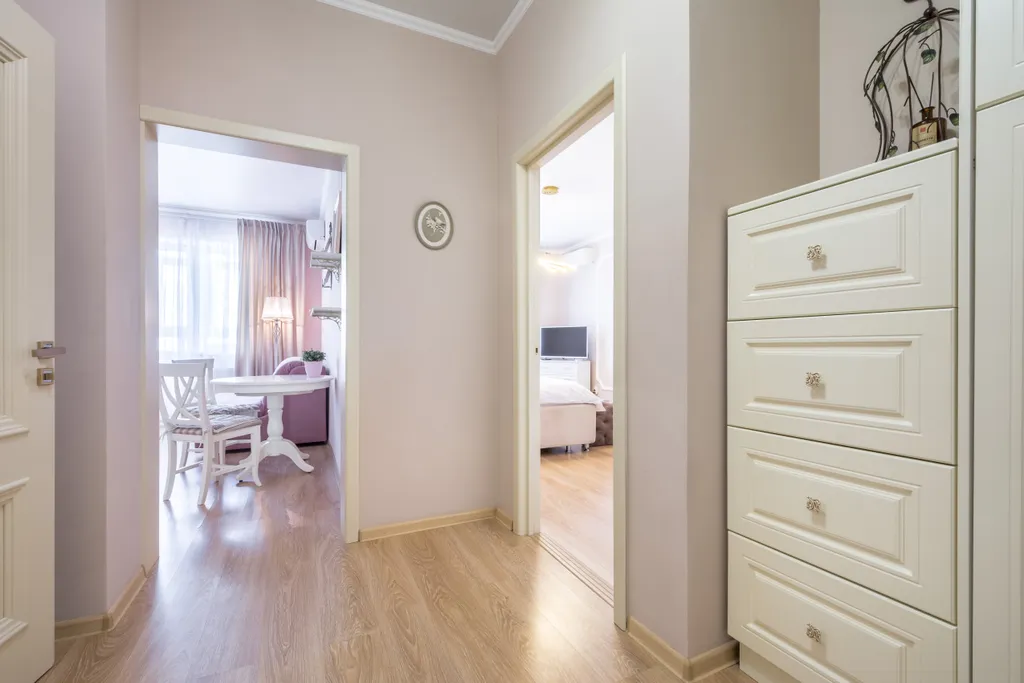 1-к квартира с большой кроватью, панорамный балкон, окна на рассвет